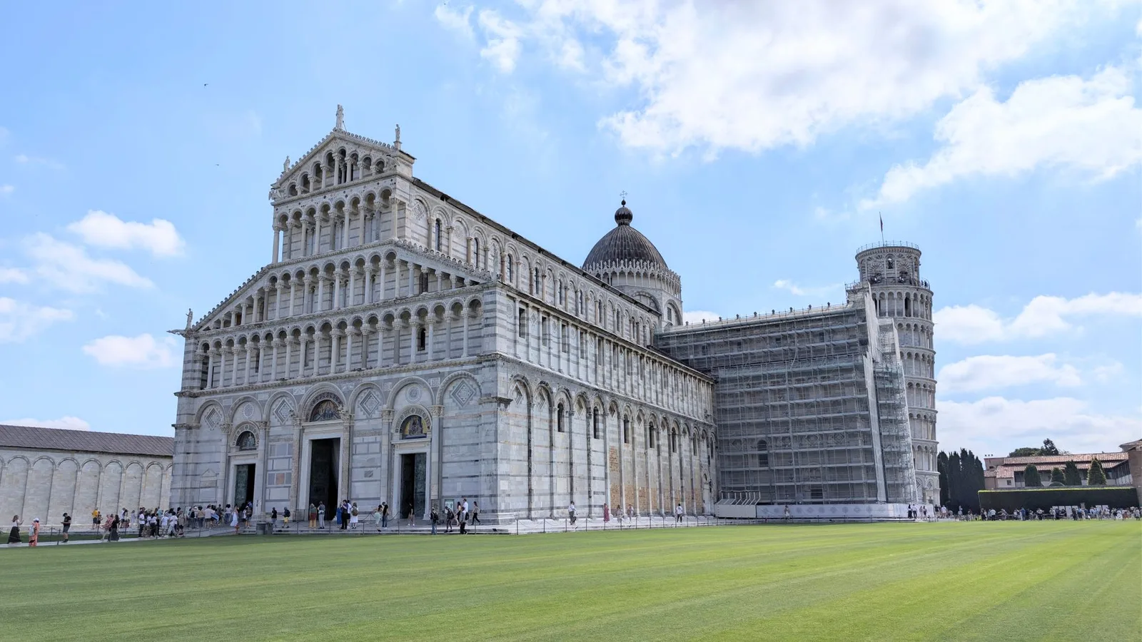 Piazza del Duomo di Pisa in Pisa