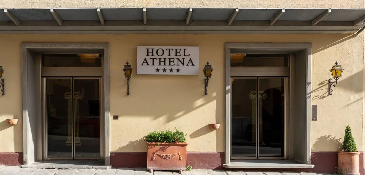 Hotel Athena: viersterrenhotel met panoramisch terras in Siena in Siena