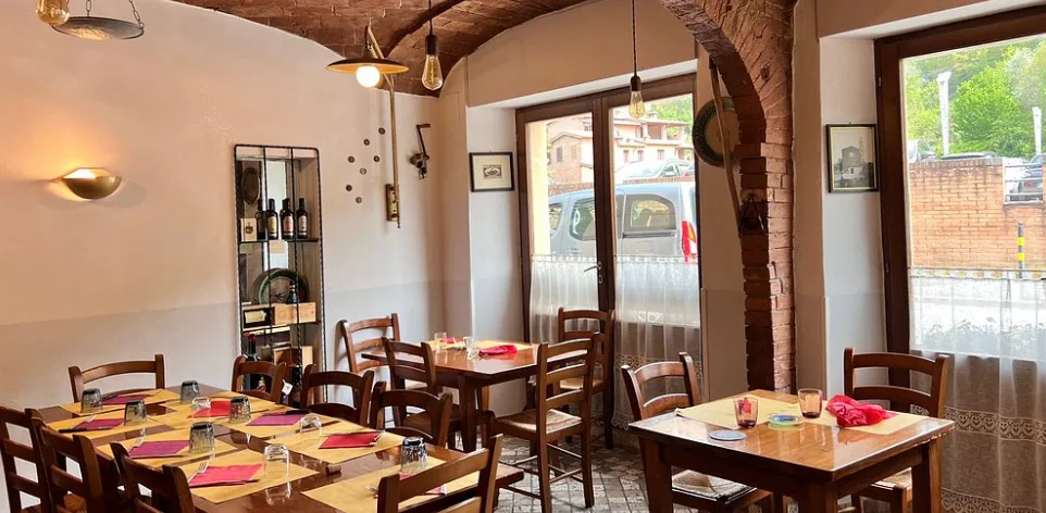 Toscaanse osteria met streekgerechten bij Fontebranda in Siena in Siena